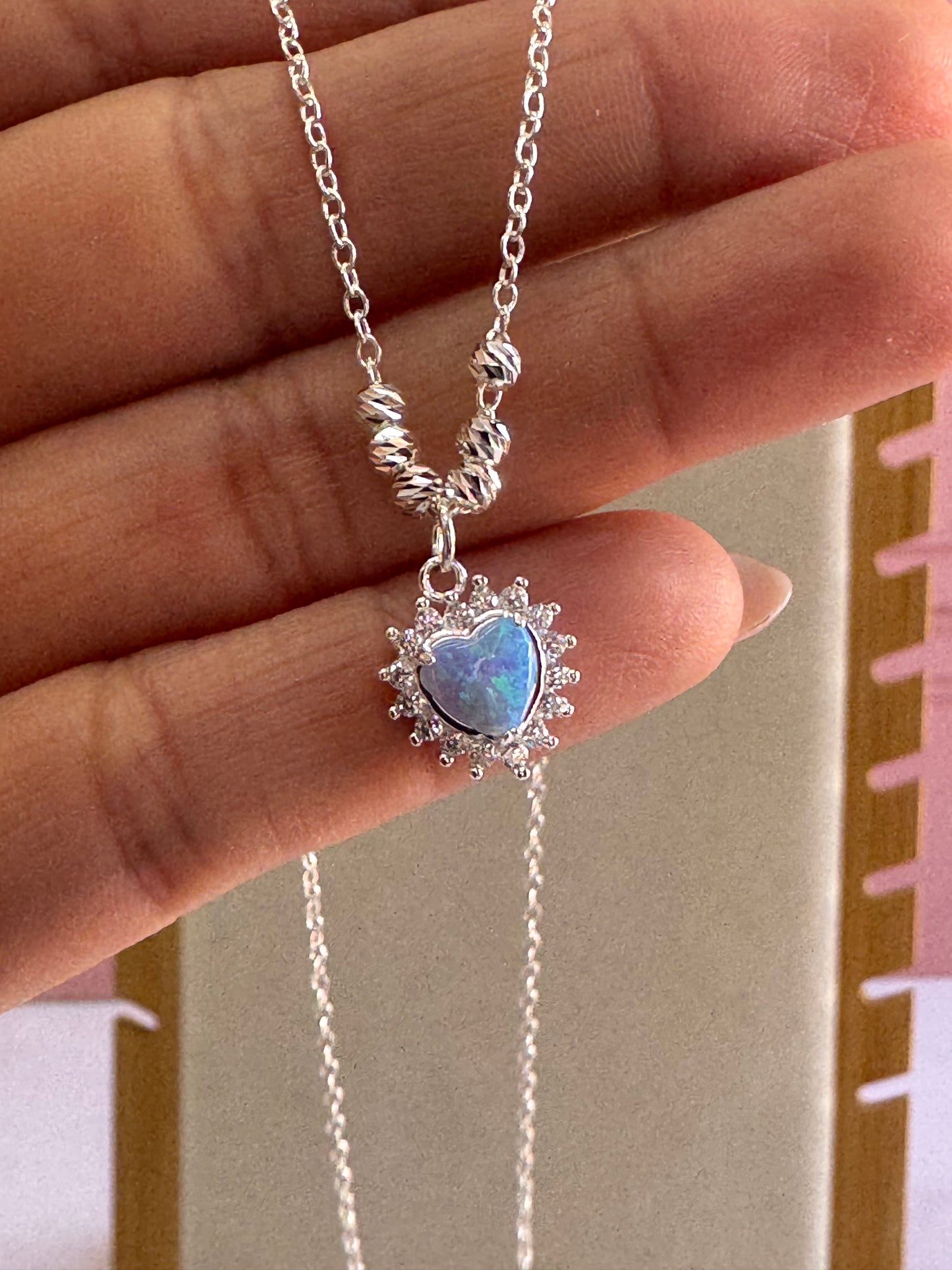 Corazón ópalo zirconias