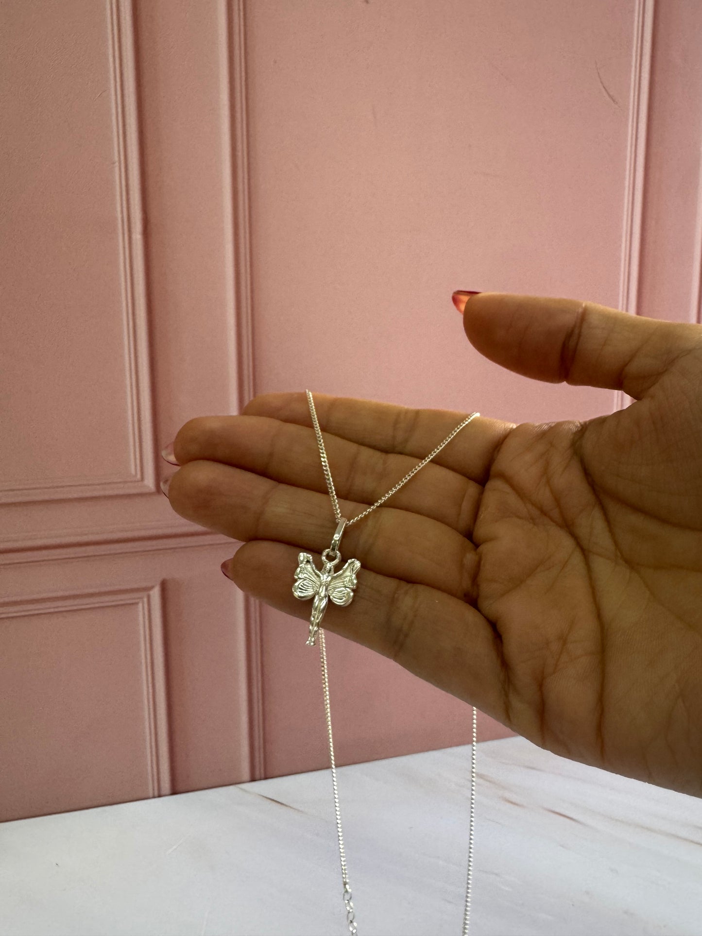 Collar Hadita en Plata 925 - Diseño Delicado y Mágico