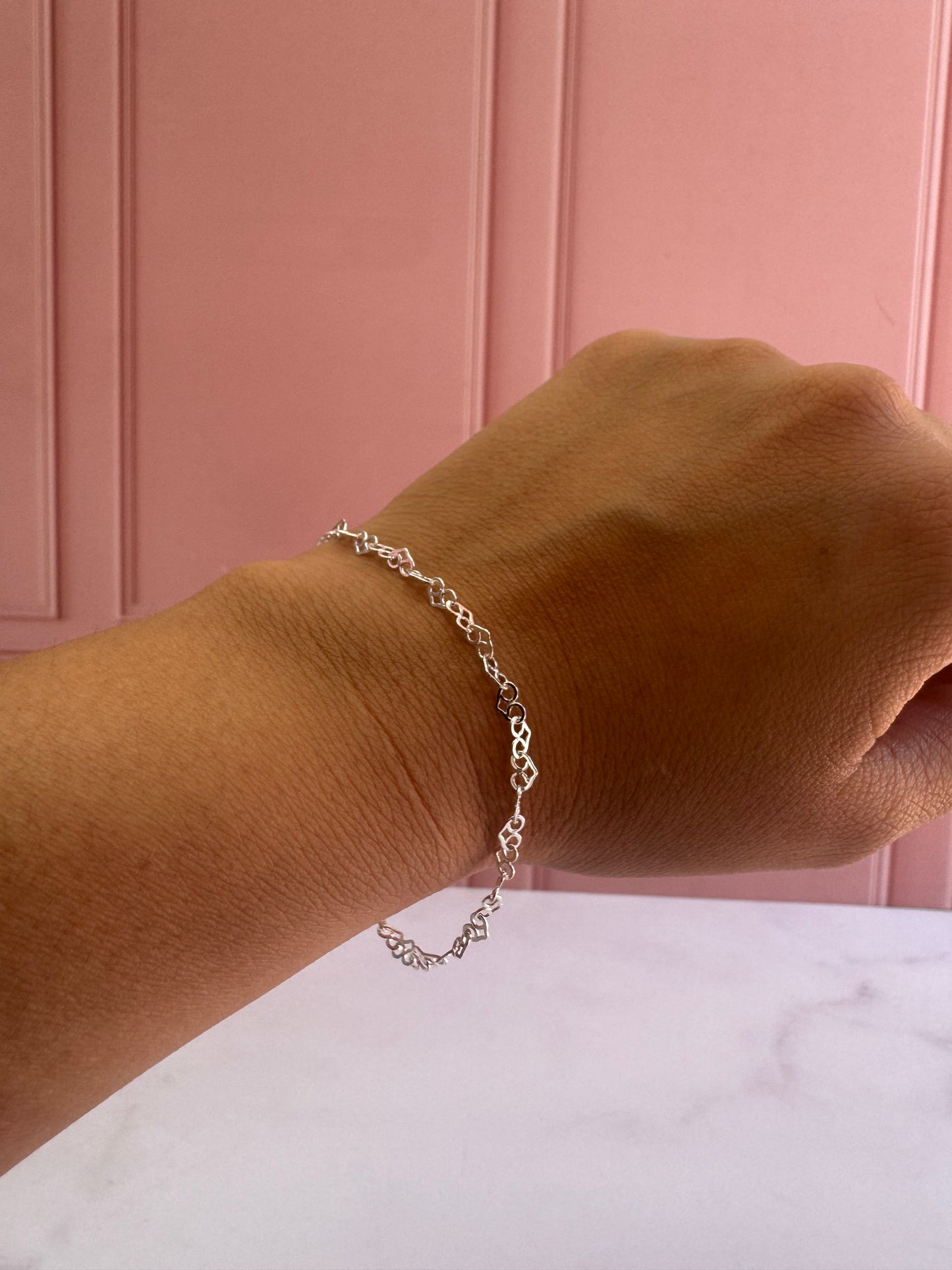 Corazón pretzel cruzado