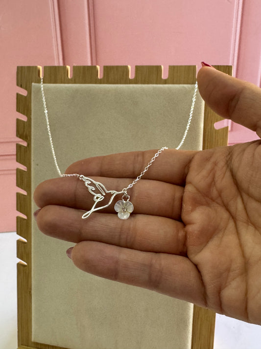 Collar Colibrí Flor Madre Perla de Plata 925 - Alegría Natural | Romina Joyería