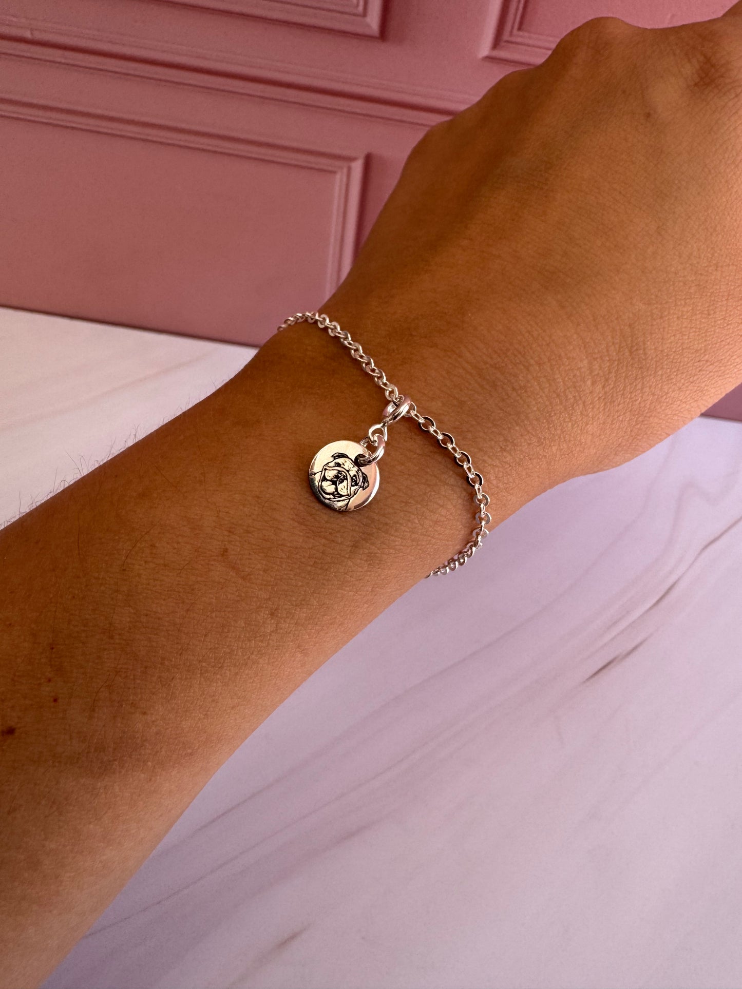 Pulsera Mascota Plata .925 Ajustable - Huellita Grabada para Amantes de Mascotas