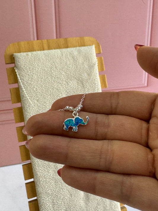 Collar Elefante Opalina de Plata 925 - Sabiduría y Buena Fortuna | Romina Joyería