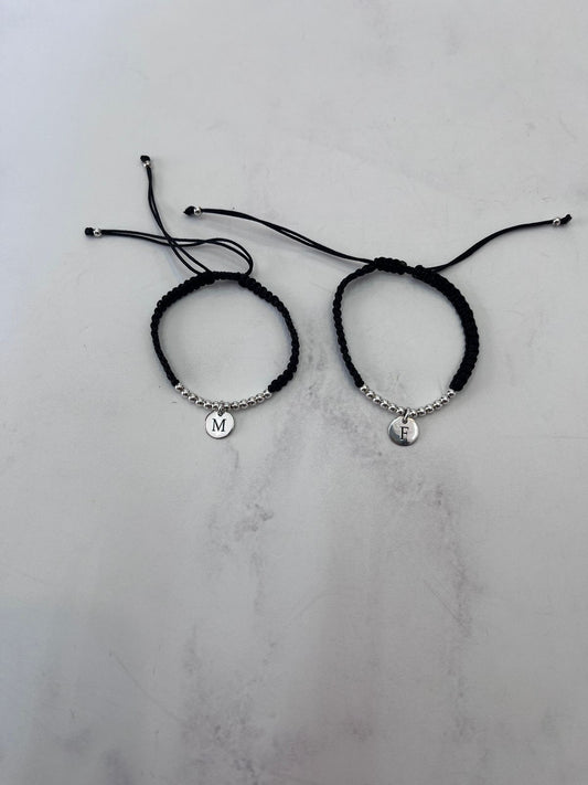 Set Pulseras Tejidas Plata .925 Personalizado - Hilo Chino con Plaquita Grabada