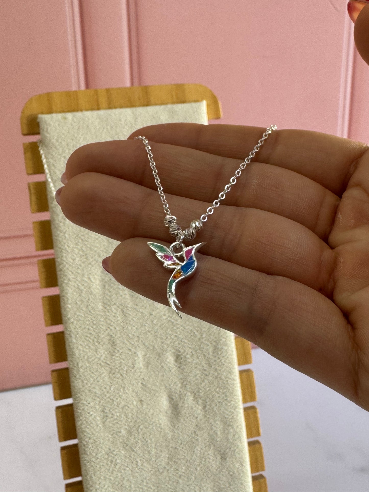 Collar Colibrí en Vuelo Opalina de Plata 925 - Libertad en Movimiento | Romina Joyería