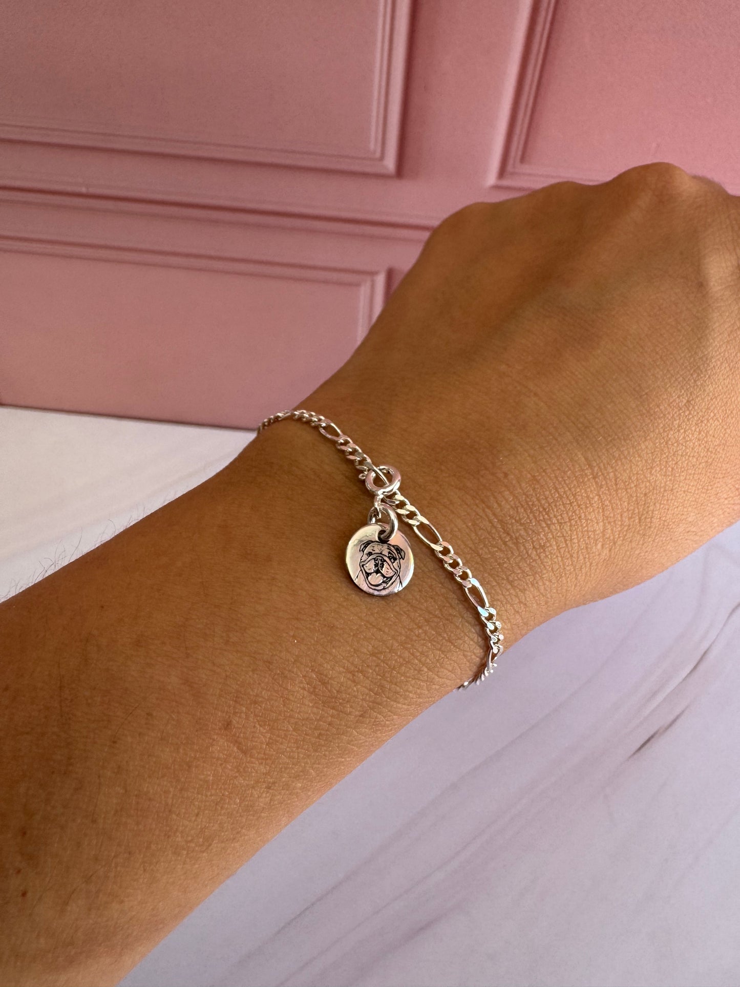 Pulsera Mascota Plata .925 Ajustable - Huellita Grabada para Amantes de Mascotas