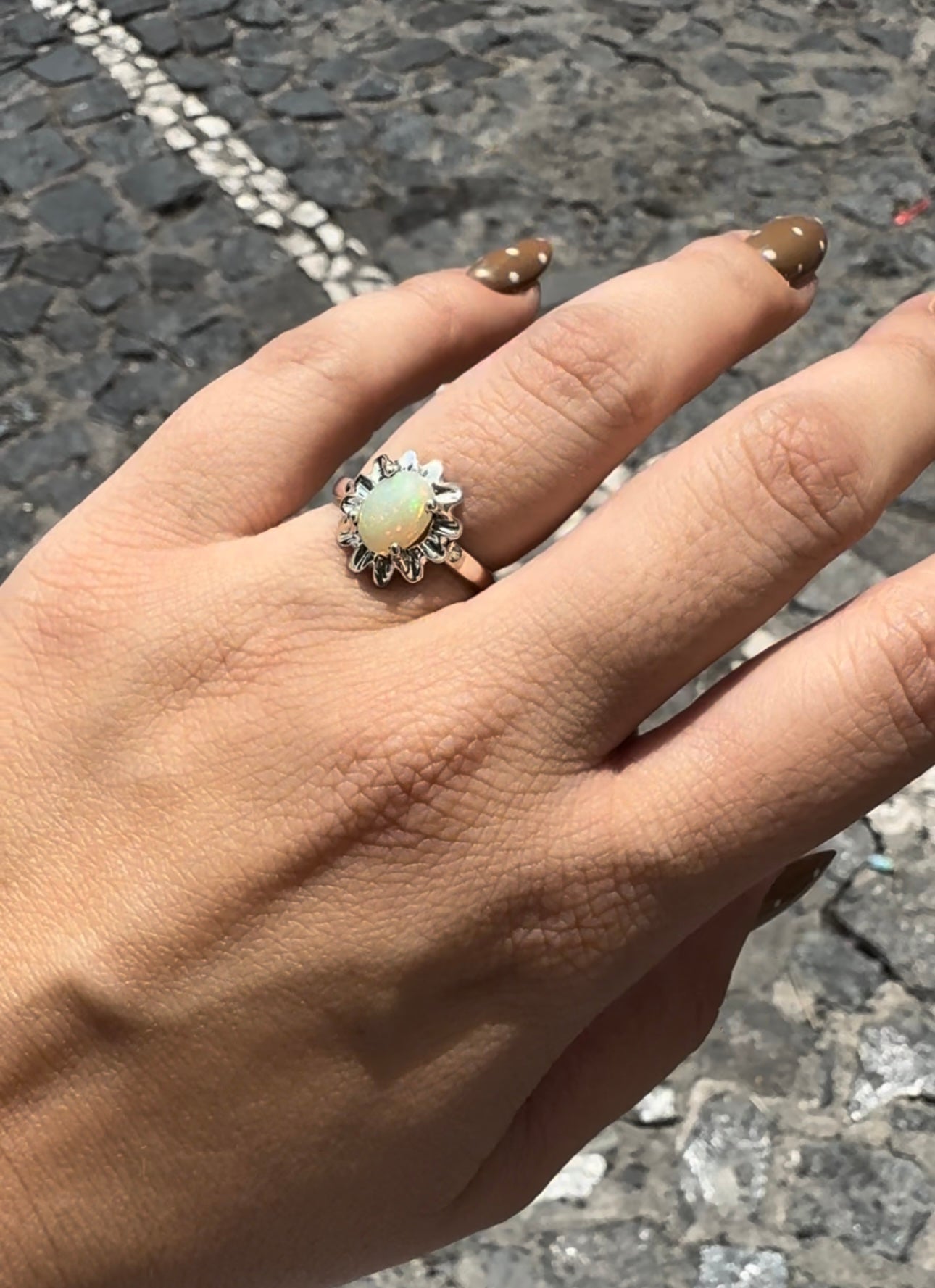 Anillo Flor Ópalo Etíope con Detalles Plata .925