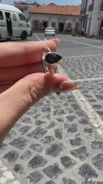 Anillo Turmalina Verde Intenso Corte Pera | Plata .925 – Romina Joyería