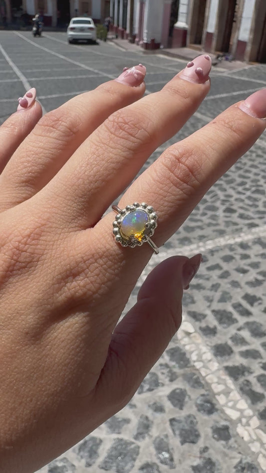 Anillo Flor con Ópalo y Bolitas | Plata .925 – Romina Joyería