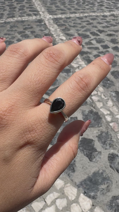 Anillo Turmalina Verde Intenso Corte Pera | Plata .925 – Romina Joyería