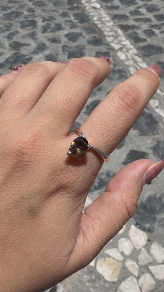 Anillo Cuarzo Ahumado Natural Corte Pera 1 | Plata .925 – Romina Joyería