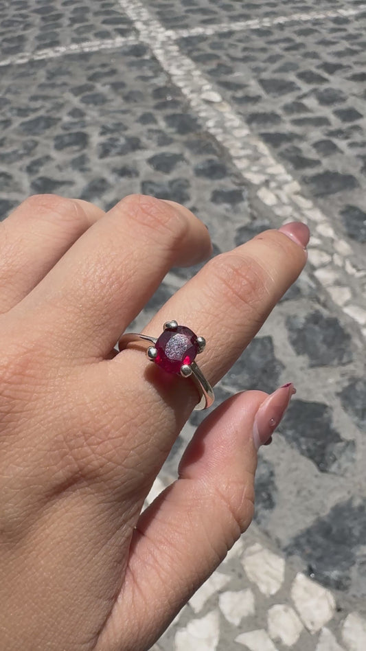 Anillo Rubí Natural de Mozambique Corte Oval | Plata .925 – Romina Joyería