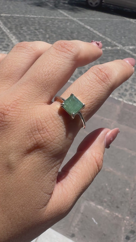 Anillo Esmeralda Natural de Zambia Corte Princesa | Plata .925 – Romina Joyería